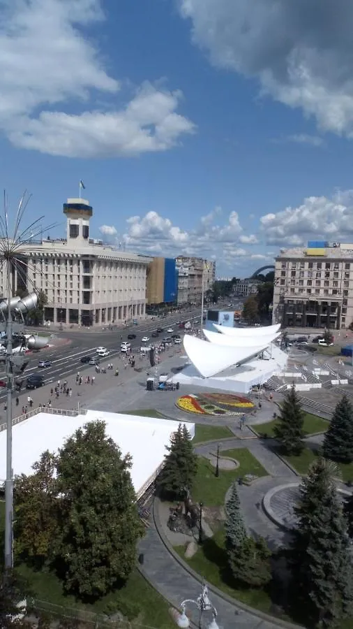 Apartment Independence Square - Khreschatyk. View On Independence Sq. Fountains Kyiv Ukraine