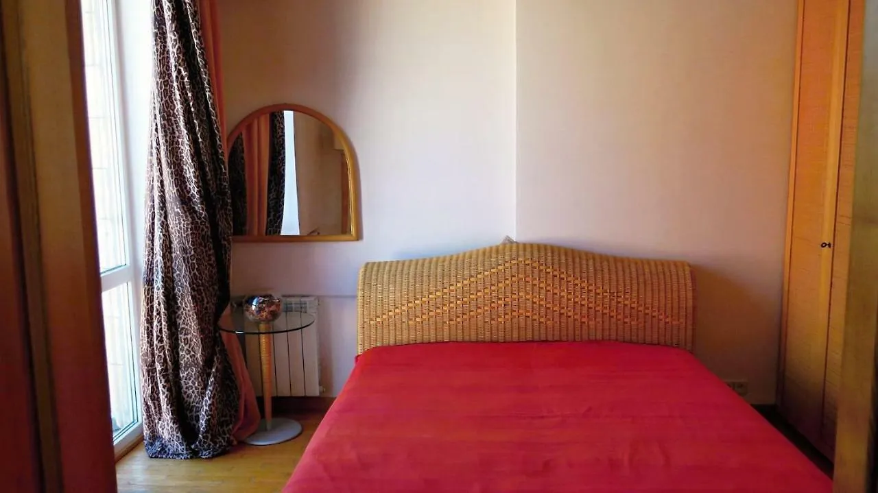 Apartamento Independence Square - Khreschatyk. View On Independence Sq. Fountains Kiev Ucrania